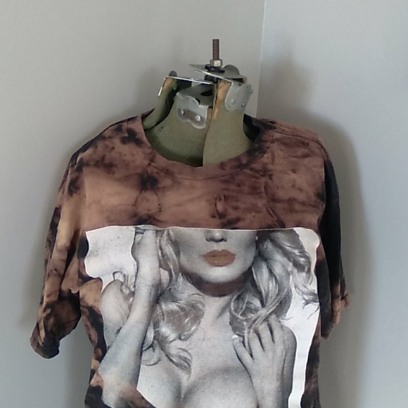 Vtg 90s customized  bleach oversize pin up tee XL - Picture 2 of 7